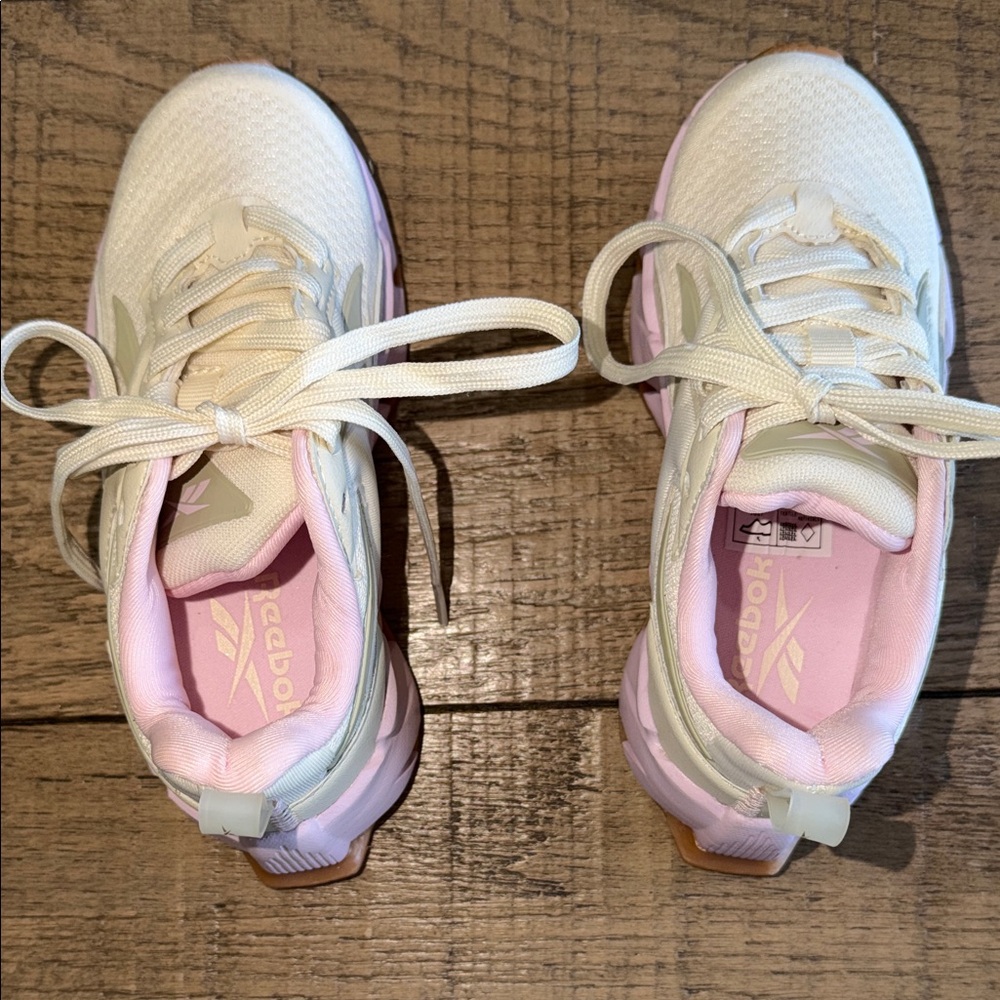 Reebok Kids Sneakers in Cream and Light Pink